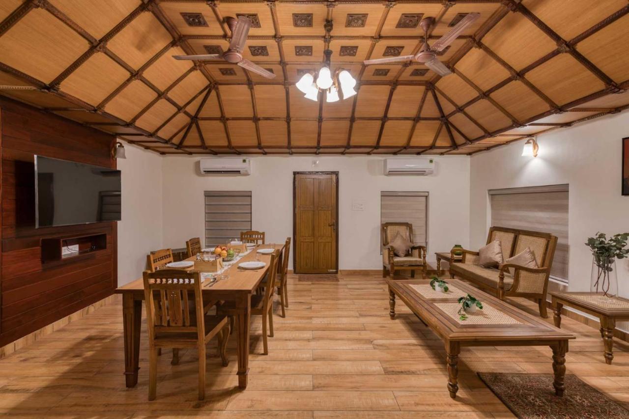 The Backwater Heritage- Comp Breakfast With River View & Lawn By Stayvista Alappuzha Exterior photo